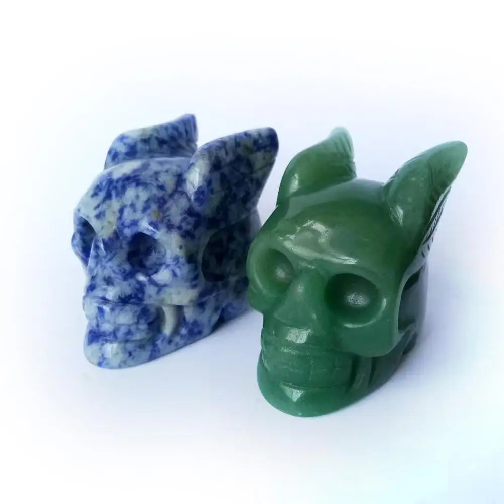 Натуральный удивительный кристалл камень авантюрин содалит Дьявол череп крыло