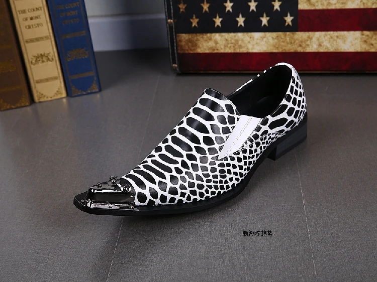 Мужские туфли с острым носком в горошек шипами | Обувь
