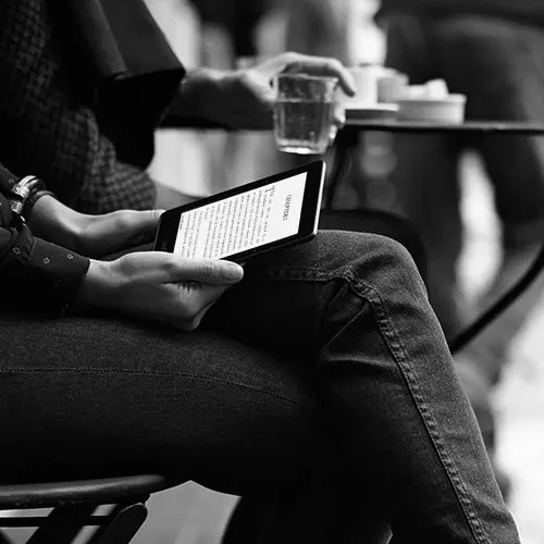 Kindle Voyage " читатели электронных книг дисплей высокого разрешения(300 ppi) с адаптивным встроенным светильник PagePress датчики WiFi