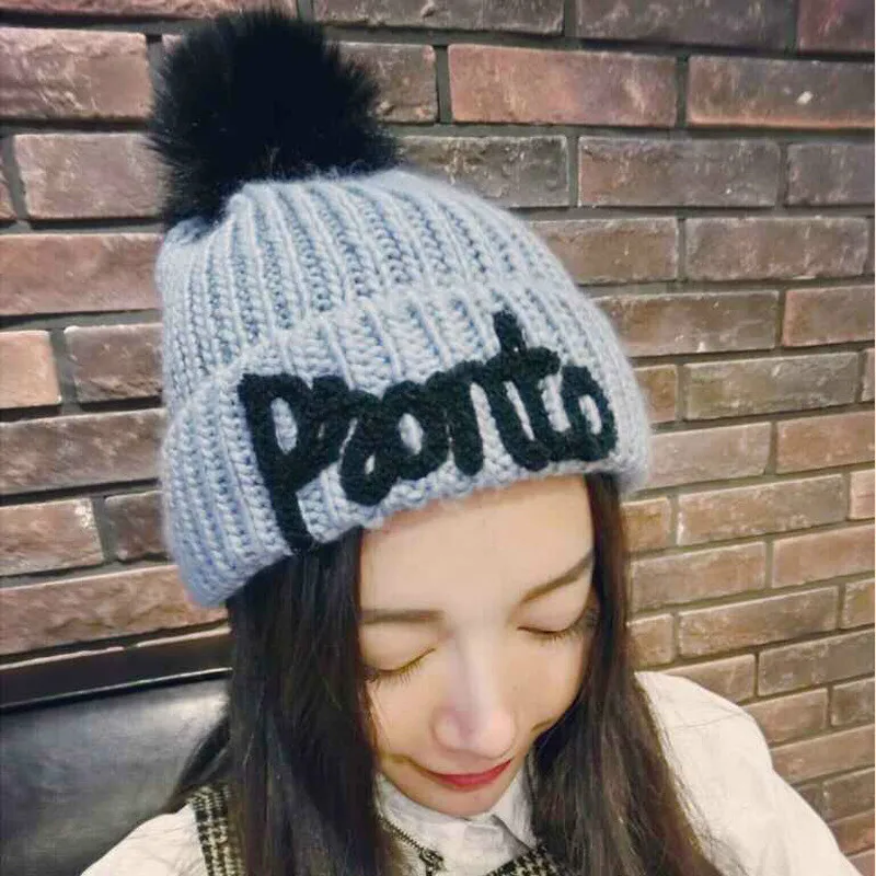 Женская мода Теплые Шерстяные Зимняя Шапка Мех Енота пом Cap Вязание Шапки Девушки