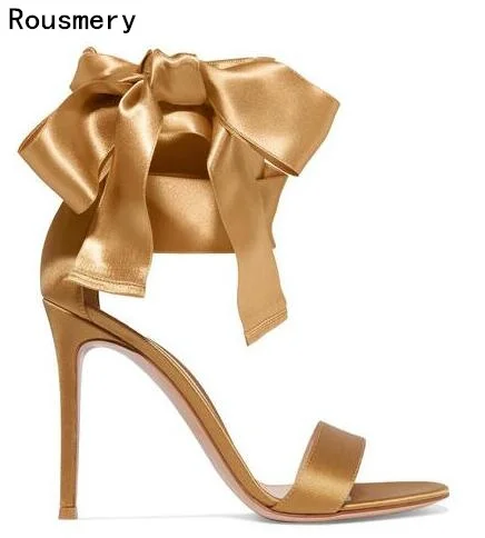 Лето 2017 Новое поступление женская мода Золотой/черный шелк открытый носок