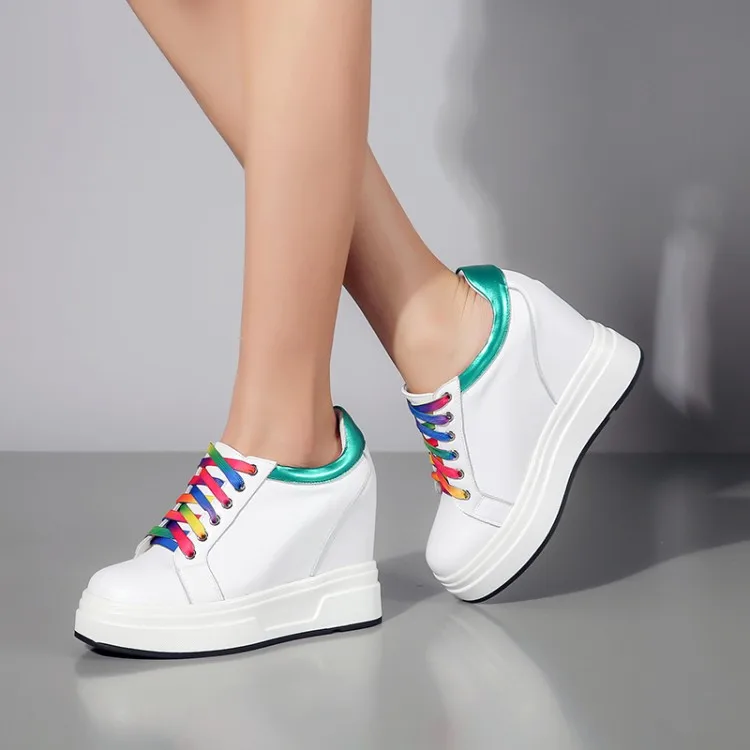 Женские кроссовки из натуральной кожи на платформе со шнуровкой повседневная