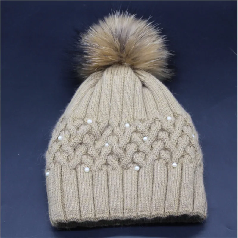 Вязаная женская зимняя шапка мяч из натурального меха енота вязаная крючком с