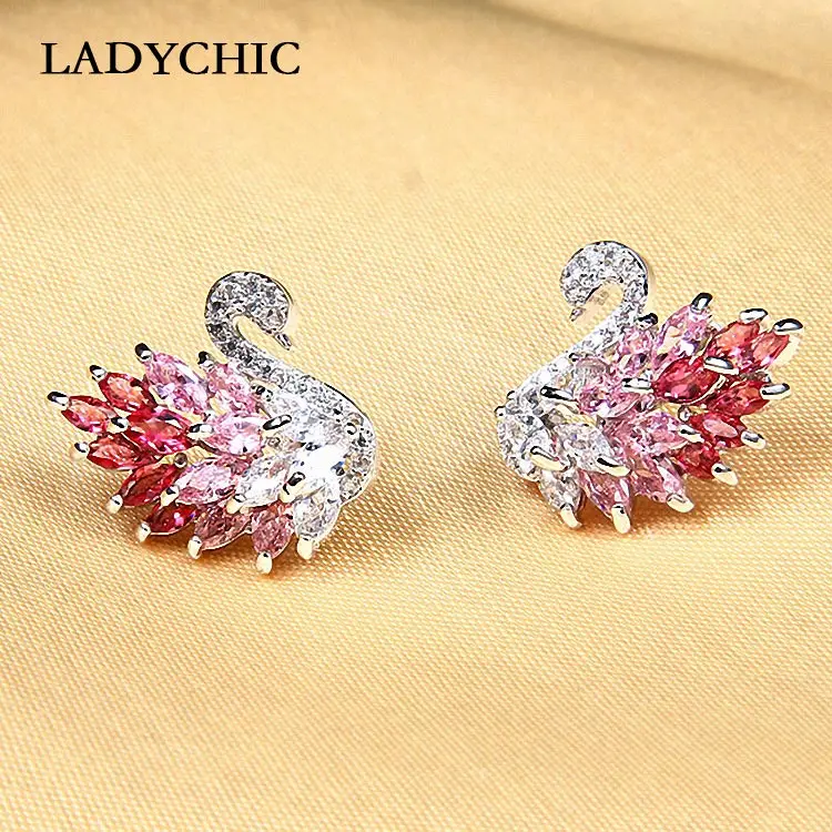 Clear Red LADYCHIC, дизайн, кристальная серьга с лебедем, черный, прозрачный, многоцветный, кубический цирконий, камень, серьги-гвоздики для женщин, модное ювелирное изделие - Окраска металла: Clear Red