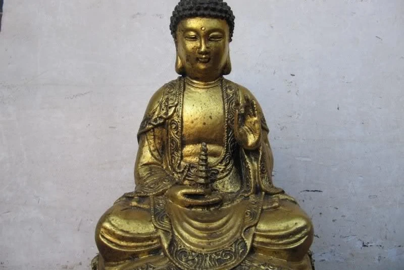 Тибетская Статуэтка бронзовая позолота Tathagata Amitabha Будда держит пагоды сидеть на