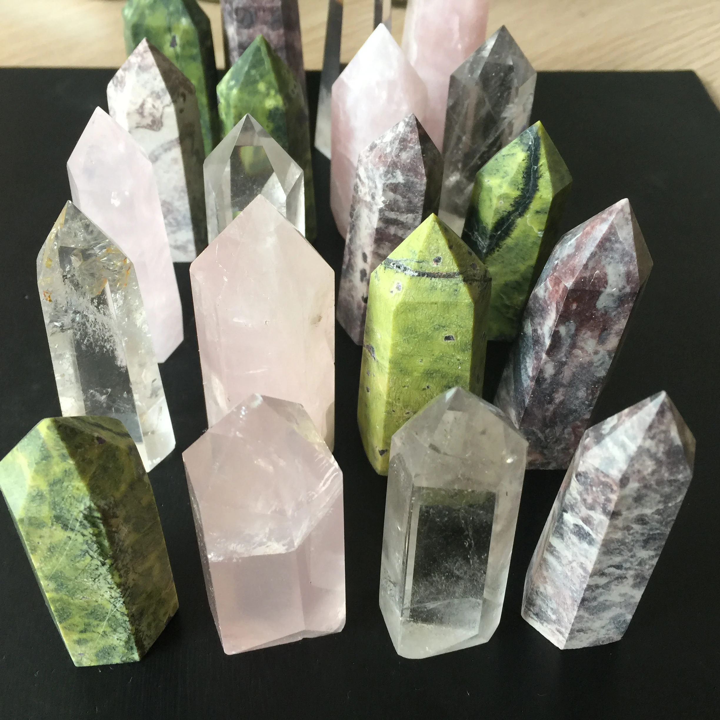 Комбинация целебная Хрустальная палочка Tasmanian Serpentine Rock Madagascar Pink Crystal китайский