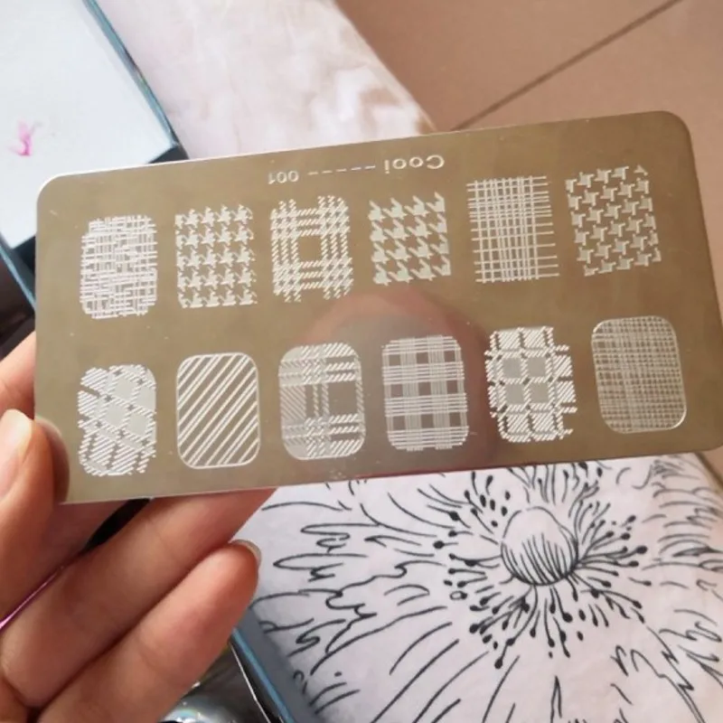 1 шт. Новый ногтей штамповки пластин Геометрическая сетка волна трафарет для