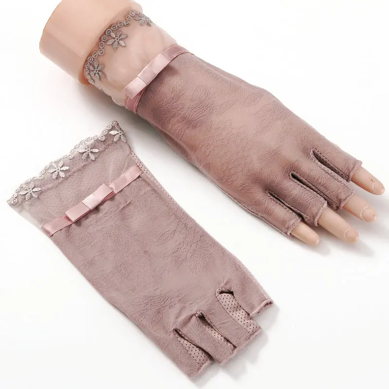 

Women'S Thin Half Finger Gloves Summer Sunscreen Five Fingers Ice Silk Driving Anti-Skid Fingerless Fingerless Lace TBFS05