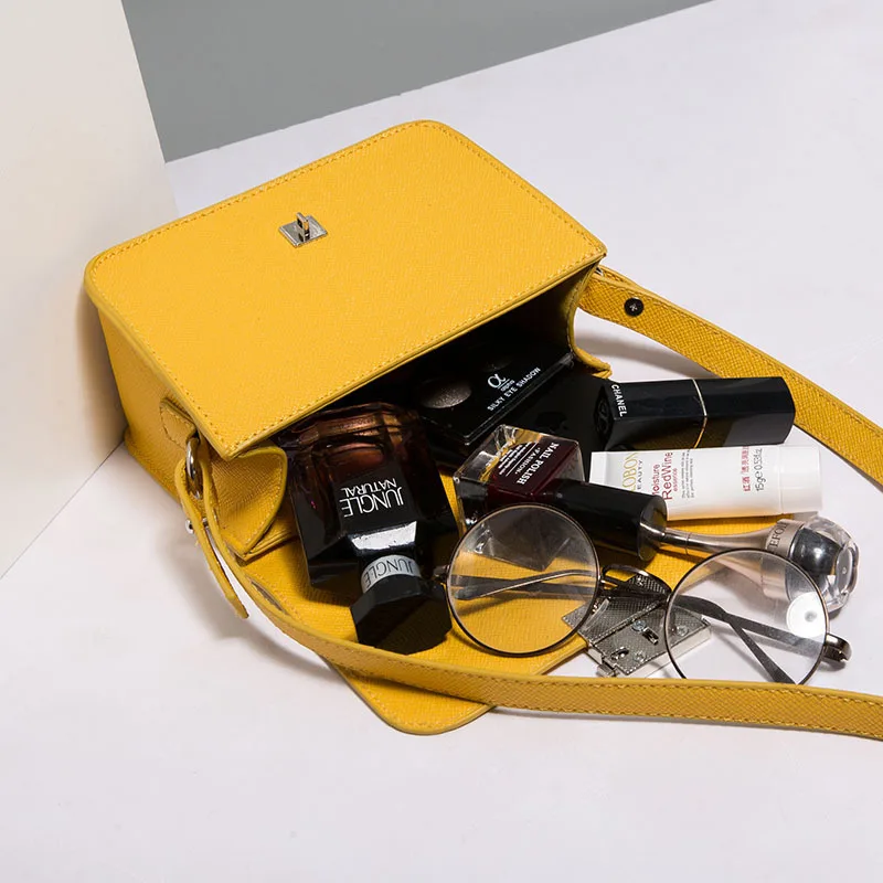 Женская сумка мессенджер на одно плечо через универсальная с клапаном