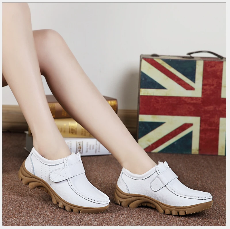 

Plus Size 35-40 Women Flat Shoes Soft Genuine Leather Mother Shoes Comfort Casual Shoes Female Autumn Nurses Shoes Women Flats