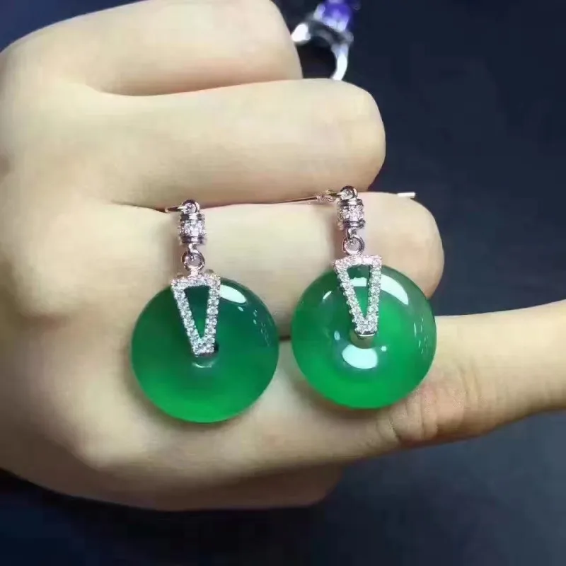 Натуральный нефрит полностью зеленый император ледяной вид халцедона