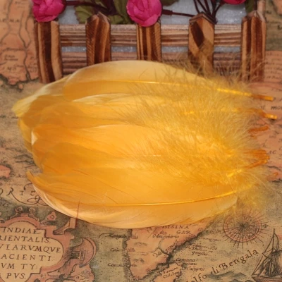 gold yellow 50pcs Натуральные белые черные гусиные перья для рукоделия 5-7 дюймов 13-18 см DIY ювелирные перья, перо Свадебные украшения дома 50 шт - Цвет: gold yellow 50pcs