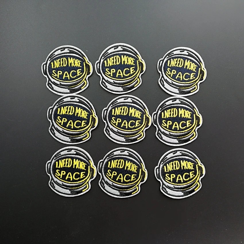 Бесплатная доставка патчи для значков Мне нужно больше места глажки прозрачные 10