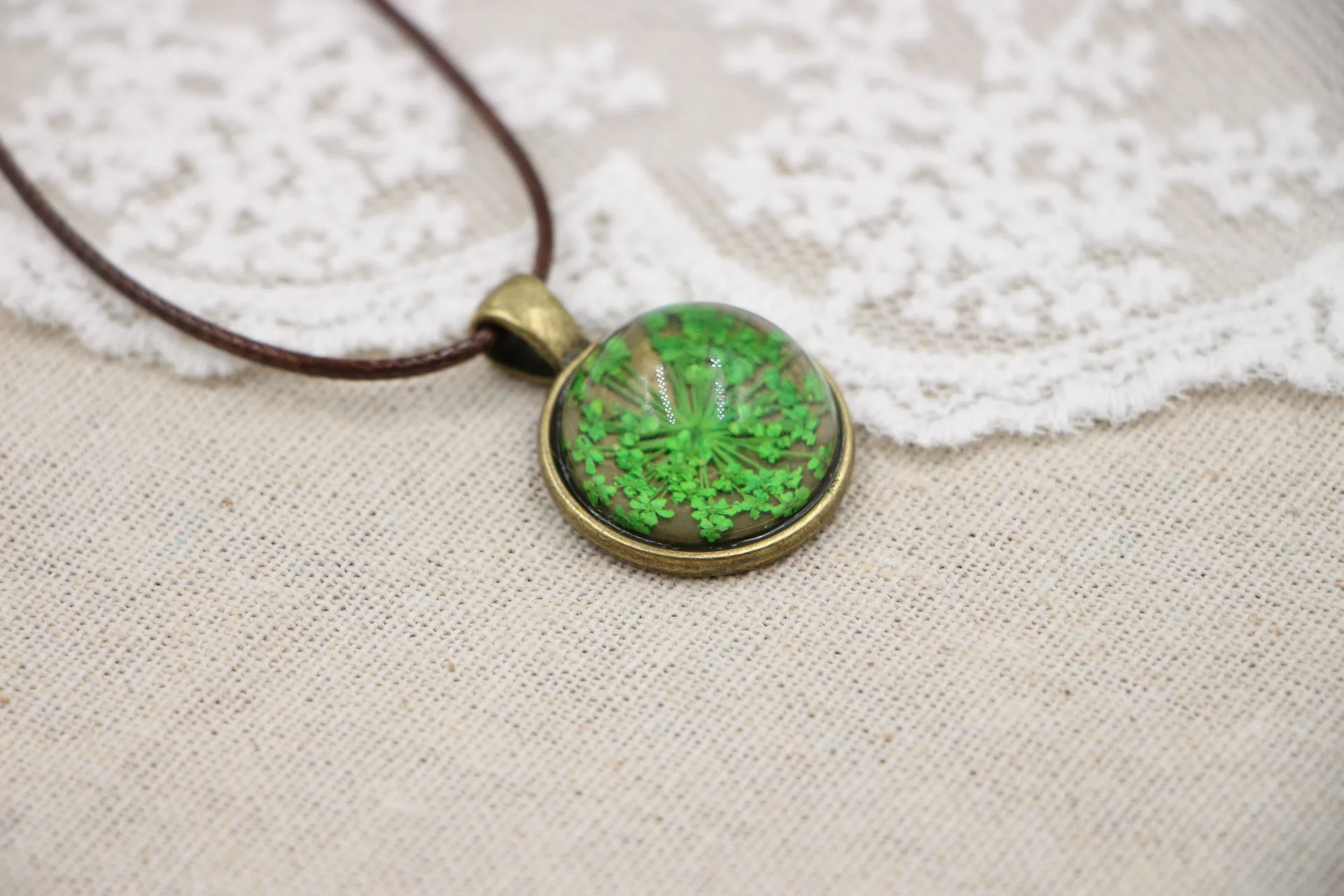 Ретро ручной работы драгоценный камень кулон с высушенным цветком ожерелье