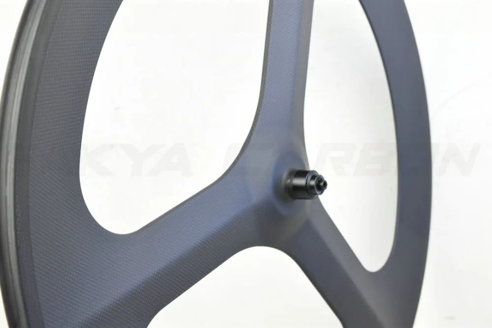 Карбоновые колеса с 3 спицами и фиксированными зубчатыми колесами