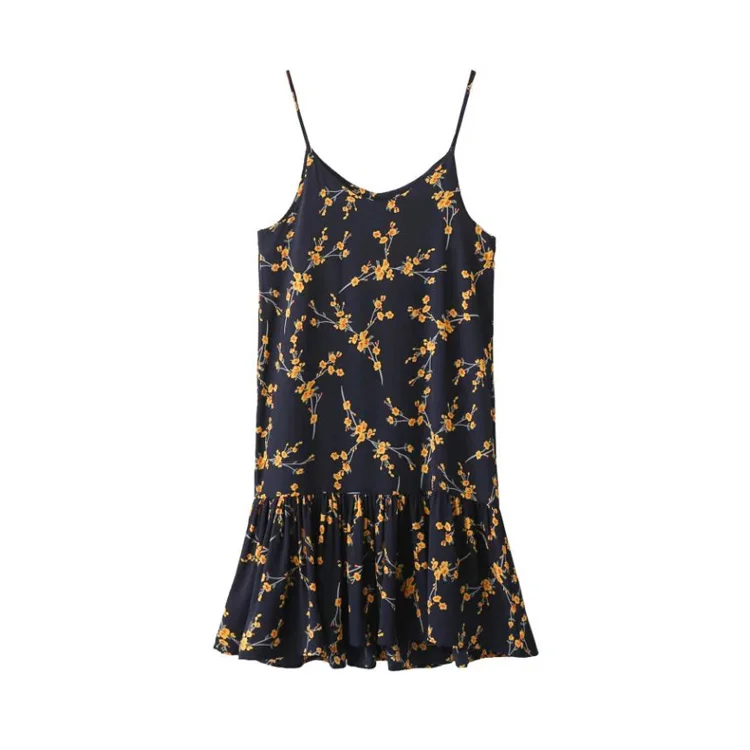 Женское платье с цветочным принтом тонкое средней длины на бретельках оборками и