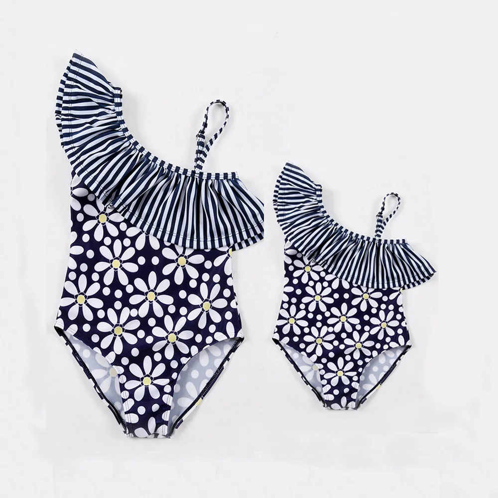 

Family Matching Daisy Women Girls one piece swimsuit Mom and Daughter strip one shoulder Bathing Suit Swimwear BeachwearQZ19016