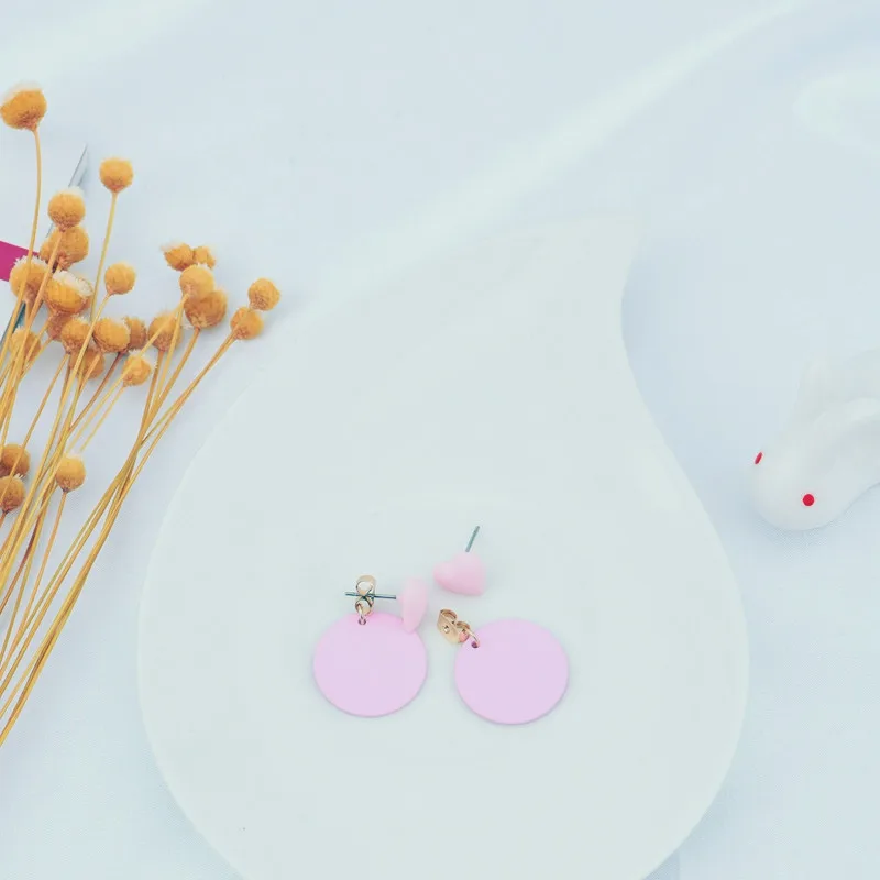 Новое поступление корейские серьги с красным сердечком круглый листовой диск