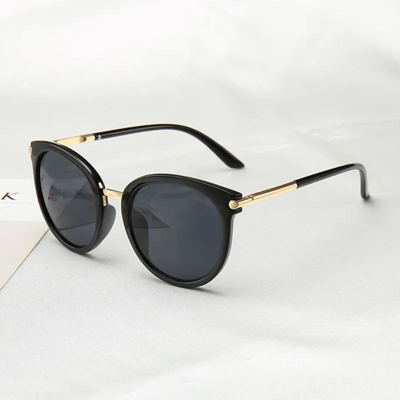

2019 New Sunglasses Women Driving Mirrors vintage For Women Reflective flat lens Sun Glasses Female oculos UV400