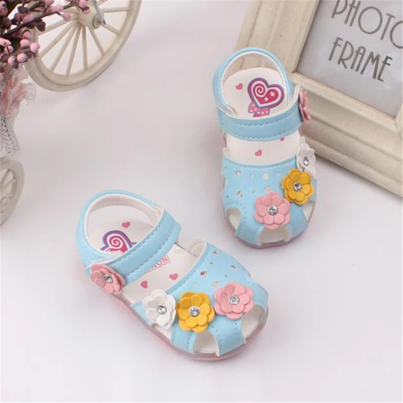 Обувь для малышей обувь начинающих ходить Новинка с цветами девочек принцессы