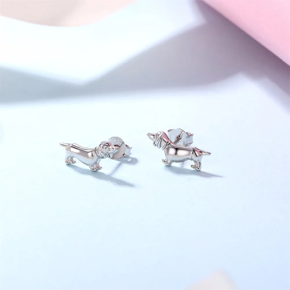 SILVERCUTE милые животные такса колбаса серьги-гвоздики в виде собаки для Для женщин Аутентичные 925 пробы серебро ювелирных украшений SCE6445B
