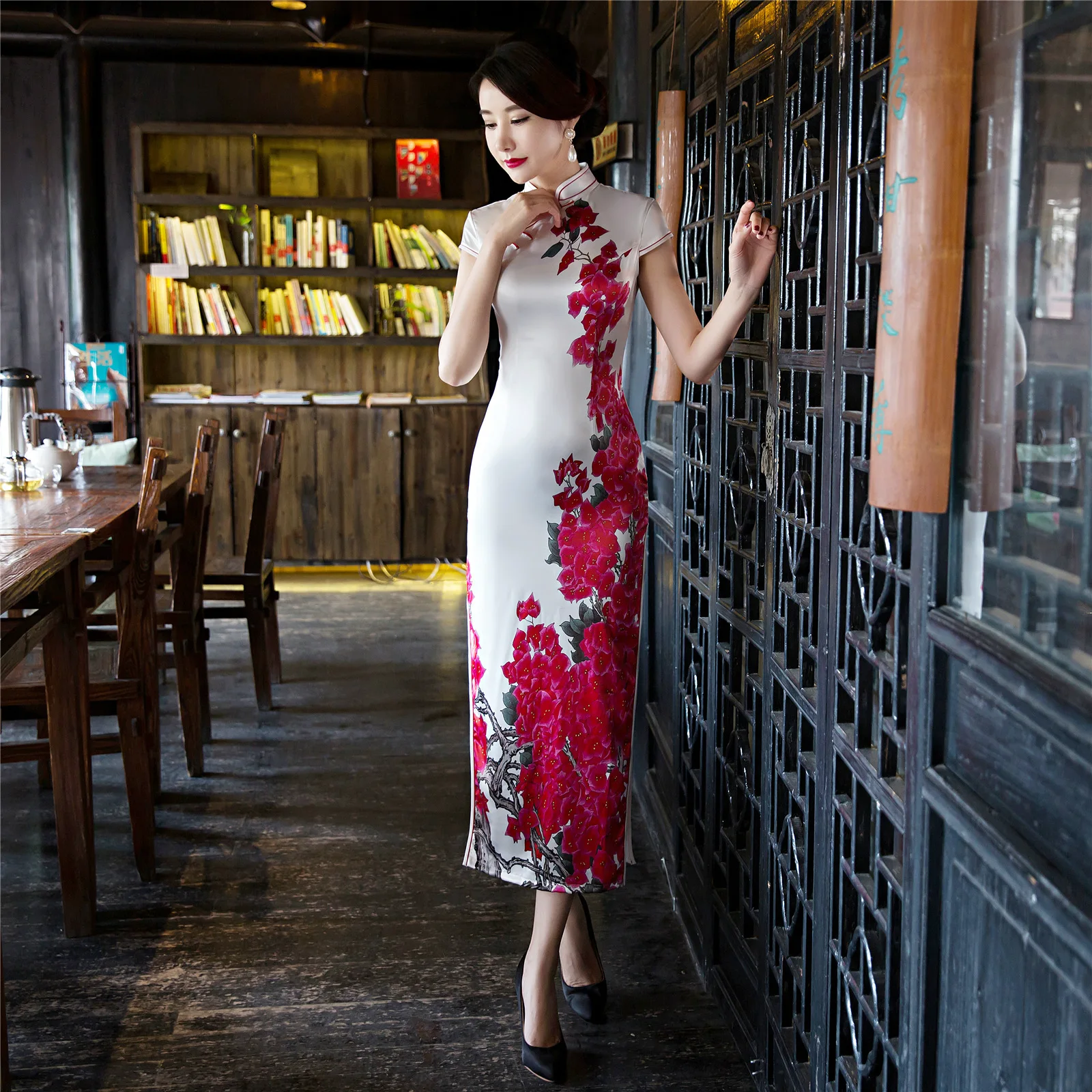 Qipao длинное шелковое китайское стильное платье с красной вышивкой cheongsam размера плюс длинное традиционное китайское платье для женщин