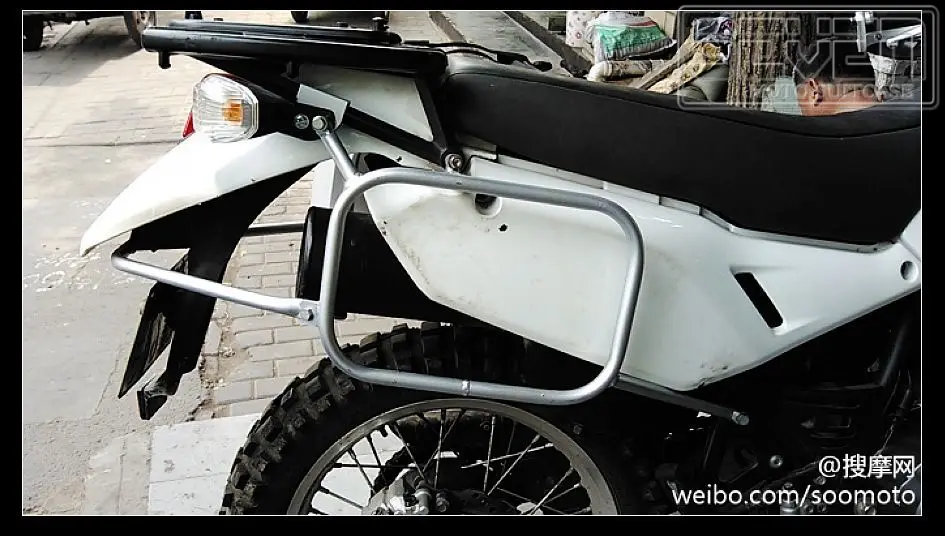Монтажный держатель/стойка бокового ящика мотоцикла KAWASAKI KLR650