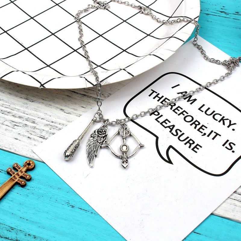 Ожерелье с кулоном ходячих мертвецов женское и мужское ожерелье коротким