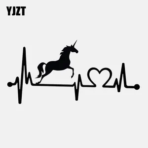 YJZT 14,9 см * 7,1 см Виниловая чернаясеребряная наклейка на автомобиль с изображением милого единорога сердцебиения жизни