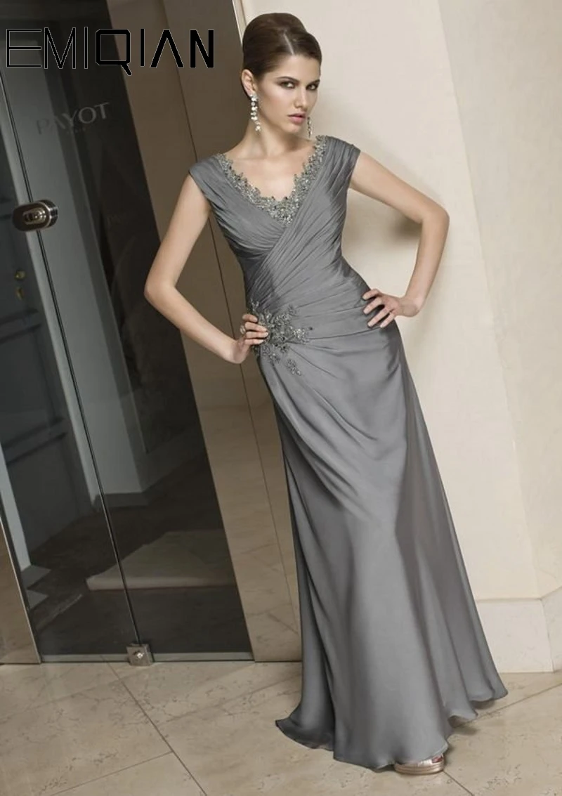 

Gray Chiffon Mother Of The Bride Dresses Scallop edging V-neck Summer Groom Formal Long Mother Dresses For Wedding