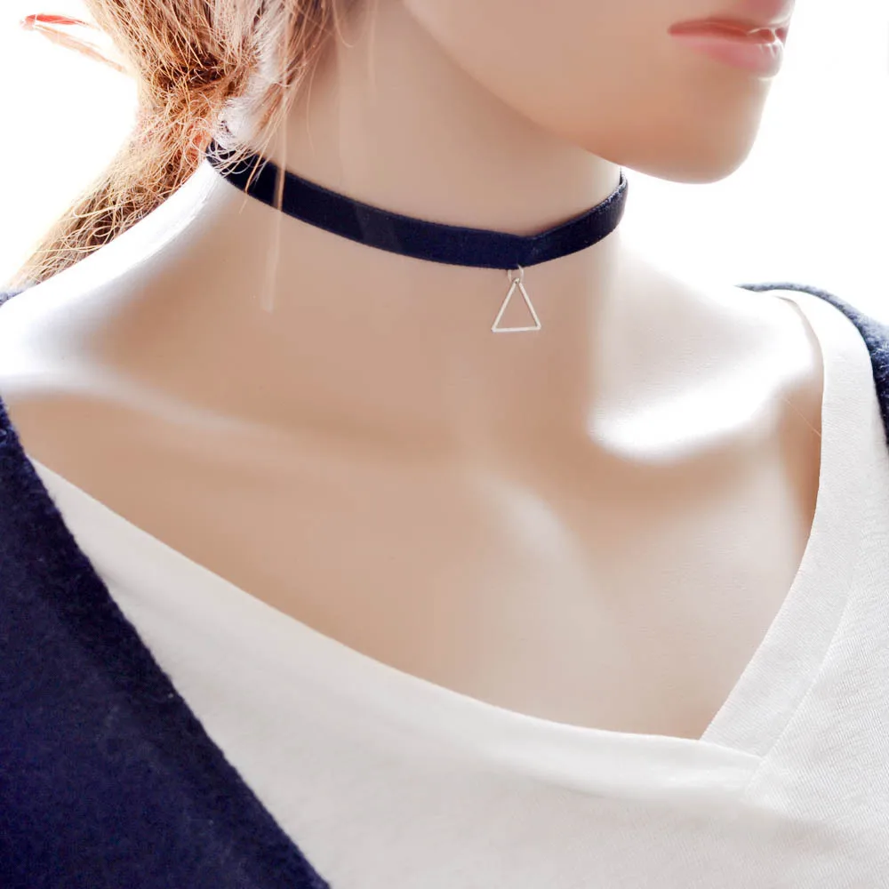 Ожерелье чокер из искусственной кожи с двойным слоем в стиле знаменитостей