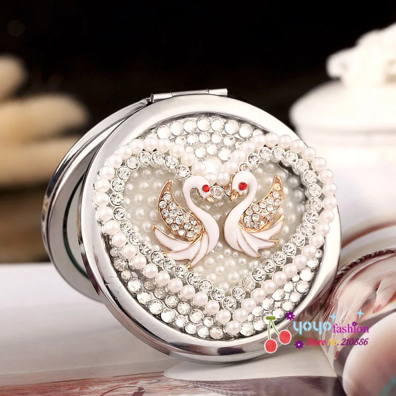 Engrave words free wedding party bridesmaid promotional gifts bling heart couple swan mini beauty makeup compact pocket mirror | Дом и сад