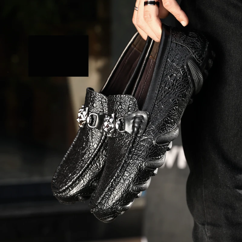 Buckle Black 0695 Misalwa/мужские кожаные лоферы; мужские мокасины без застежки с кисточками и пряжкой; слипоны на плоской подошве в стиле крокодиловой кожи; большие размеры 38-47; Прямая поставка - Цвет: Buckle Black 0695