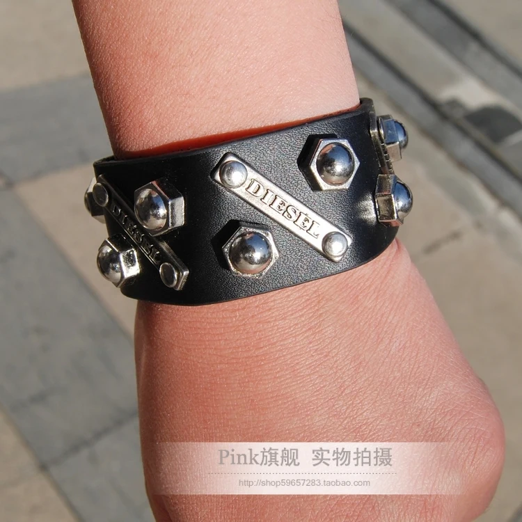 Панк заклепки черная кожаная ручная цепочка неосновные винты металлическая