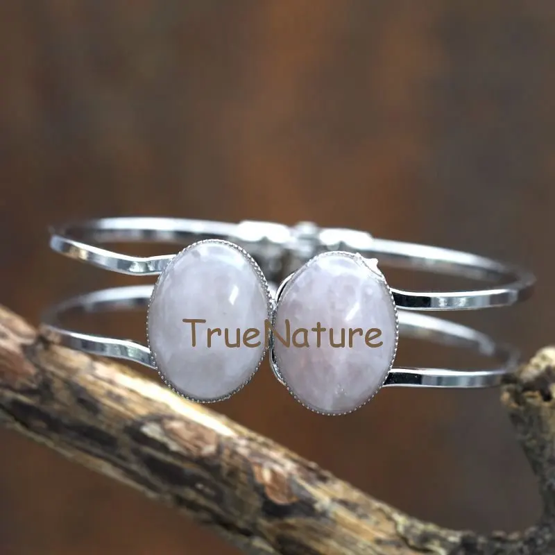 Браслет женский из розового кварца овальной формы с серебряной отделкой BM7723