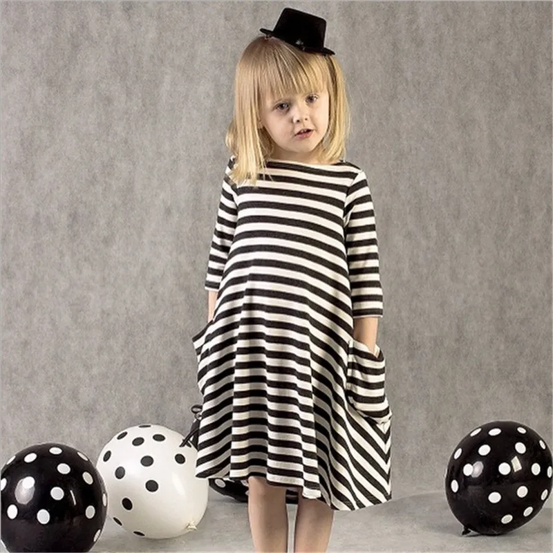 Новые стильные осенние одинаковые комплекты для семьи платье мамы или дочки