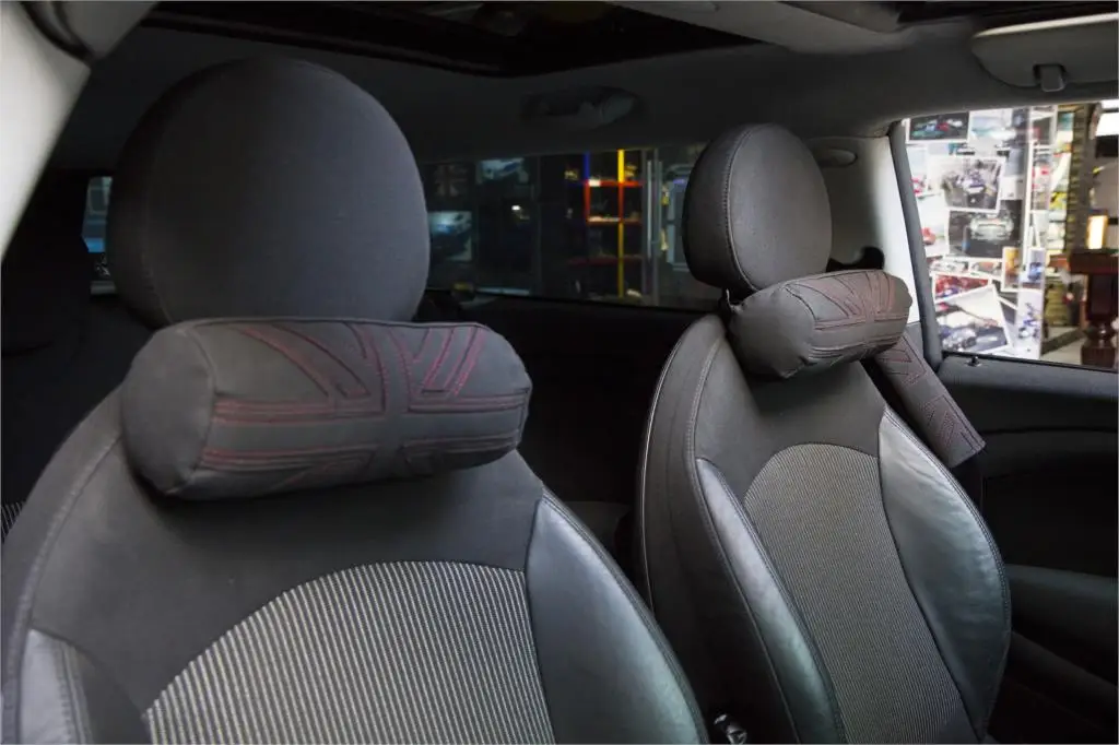 Подушка для автомобильного сиденья 2 шт. нубук кожа молния любой погоды красная