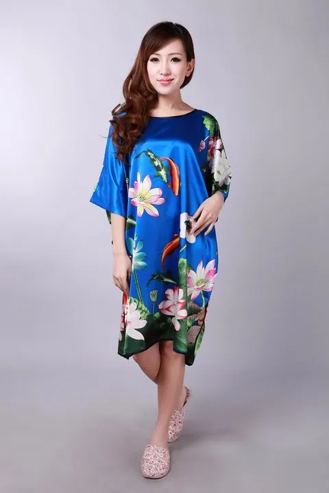 Синего цвета с изображением китайских для женщин шелковый халат ночная рубашка