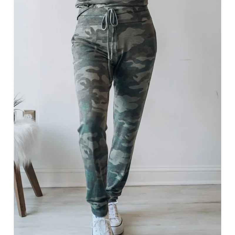 Женский спортивный костюм из 2 предметов камуфляжный Топ армейского зеленого