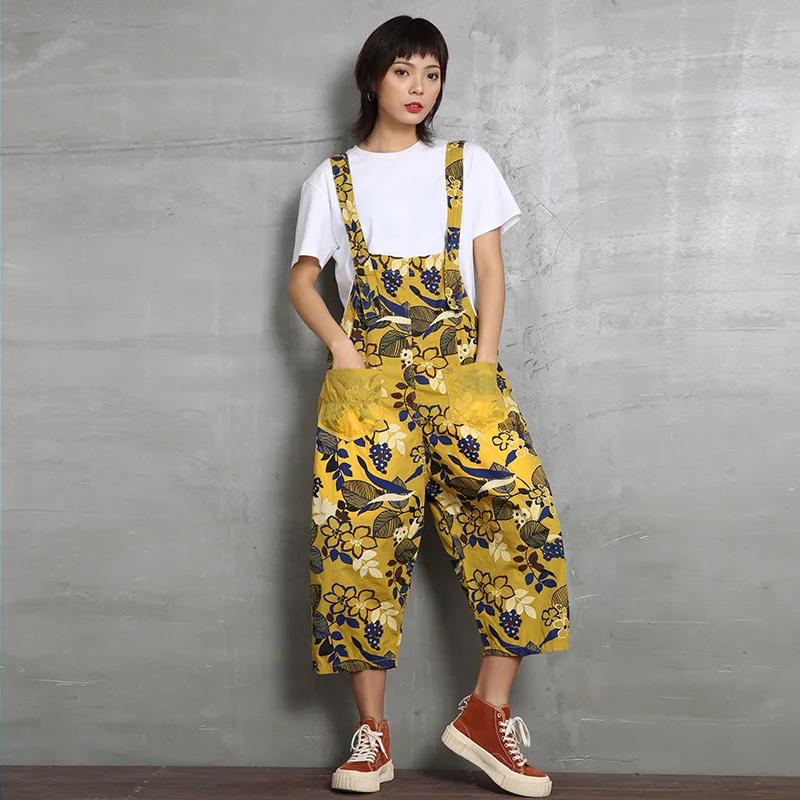 

Japanese new retro literary color color bib pants loose large size wash old hole nine points casual pants trousers