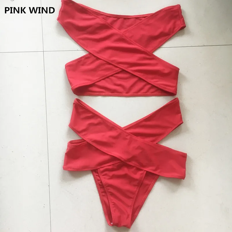 Женский винтажный купальник с открытыми плечами розовое однотонное Черное