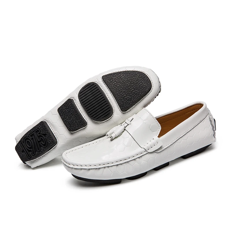 

Brand Fashion Tassel Loafers Men Boat Shoes Trendy Casual Men Shoes Slip-On Breathable Driving Shoes Men Flats Soft Moccasins