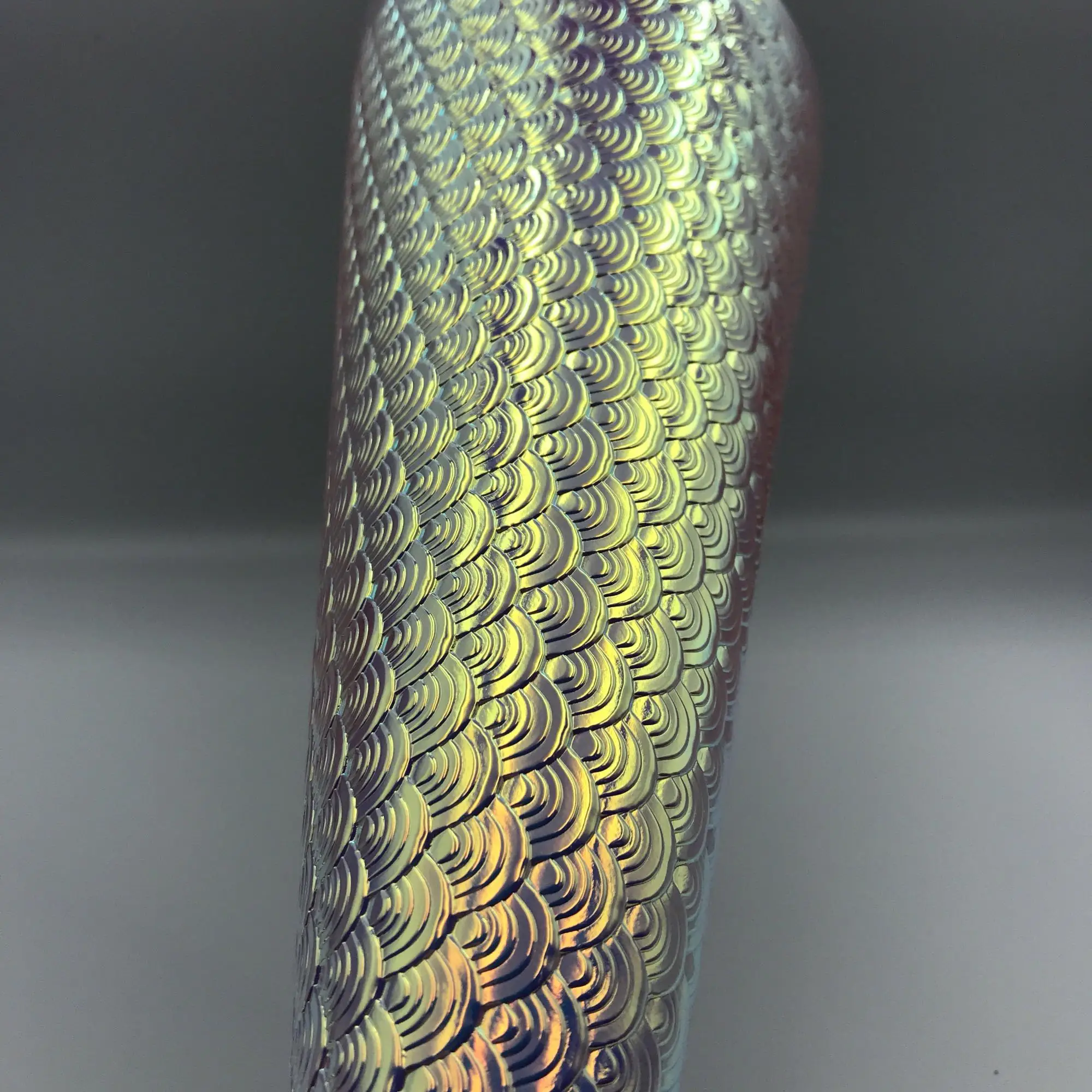 Кожаные радужные весы русалки с рисунком рыбы 8 &quotx 11&quot(21 см x 29 см)