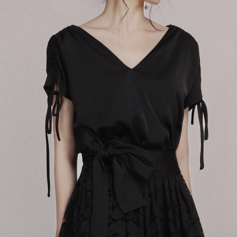 Женское повседневное ТРАПЕЦИЕВИДНОЕ ПЛАТЬЕ Max Spri черное С v-образным вырезом