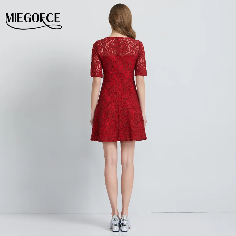 Новая коллекция от MIEGOFCE Нарядное платье Кружевное женское имеет круглую шею