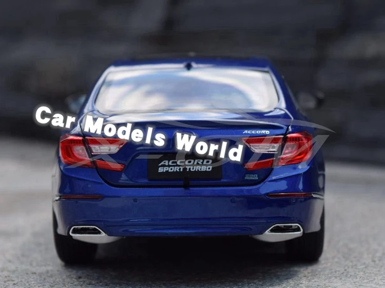 Литая под давлением модель автомобиля для Accord Sport Turbo 10 поколение 1:18(синий)+ маленький подарок