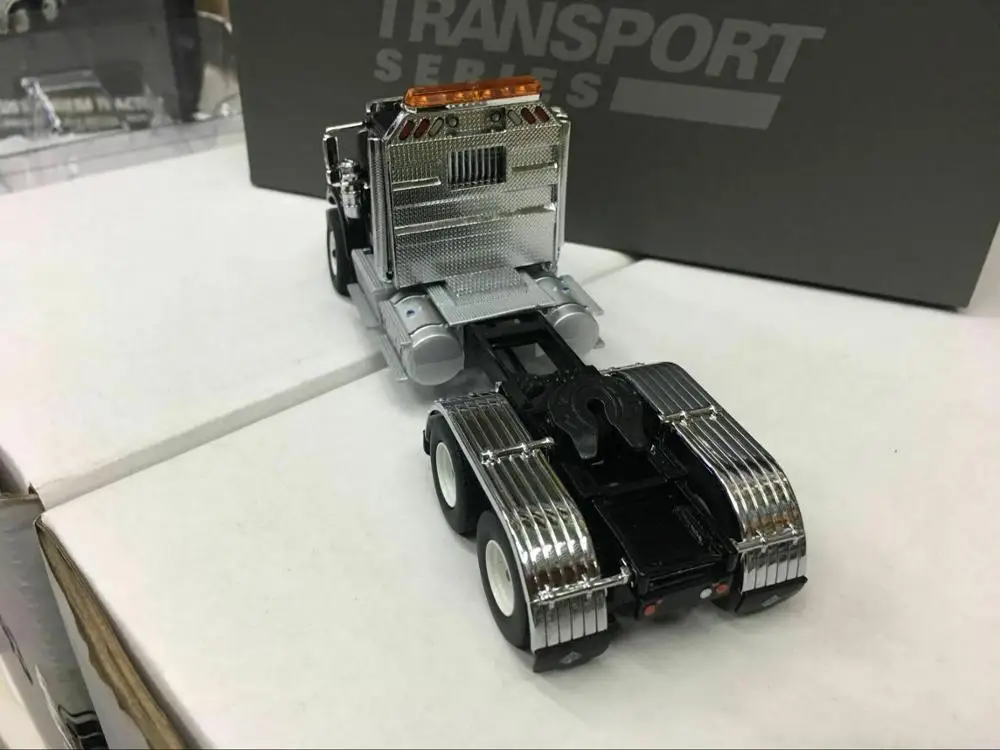 Международный тандемный трактор HX520 металлическая модель 1:50 бренд Diecast Masters