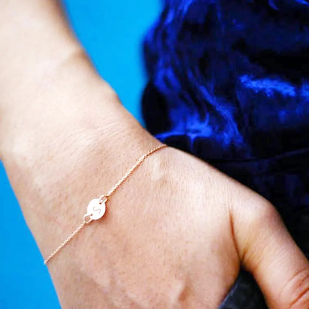 Женский браслет золотого цвета простой Регулируемый с надписью вечерние