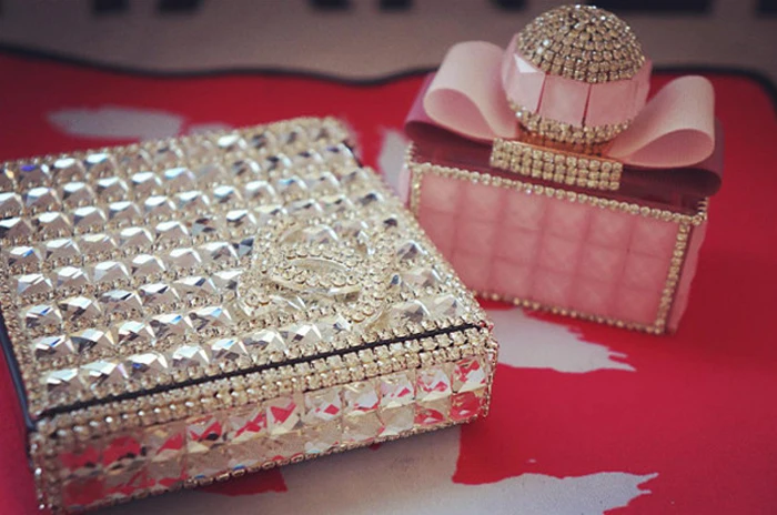 2018 Превосходное качество ювелирные изделия и головной убор фиолетовые