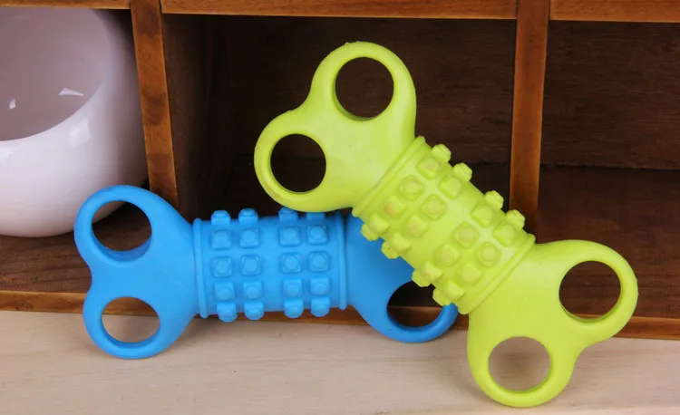 Free shipping Dog chews toys 3 candy colors pet Non-toxic soft rubber bone 4hole shaped chew for dogs Pet products toy | Дом и сад